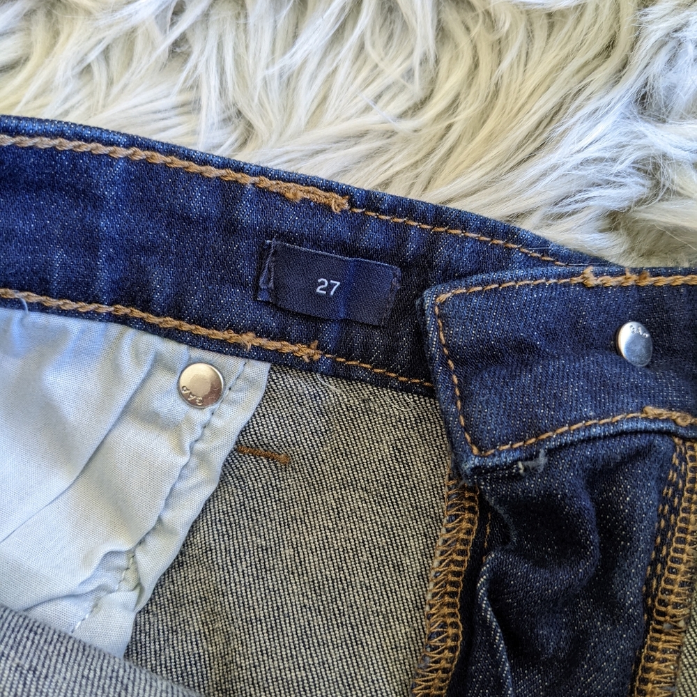 GAP Jean Shorts ♥️ - Picture 2 of 8